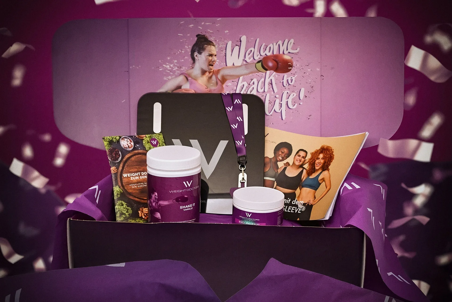Weight Doctors® Box zum Start mit Shake, Rezeptheft, Mappe, Broschüre und Schlüsselband